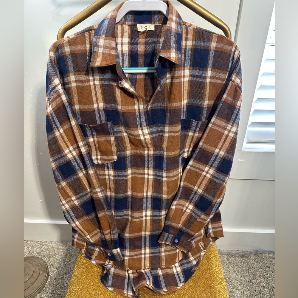 POL Tan and Blue Plaid Oversized Top Size Medium NWOT